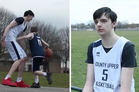 Eine Kombo zeigt links einen 2,24 Meter großen Teenager beim Basketball, rechts sitzt Brandon Marshall im Sportdress da.