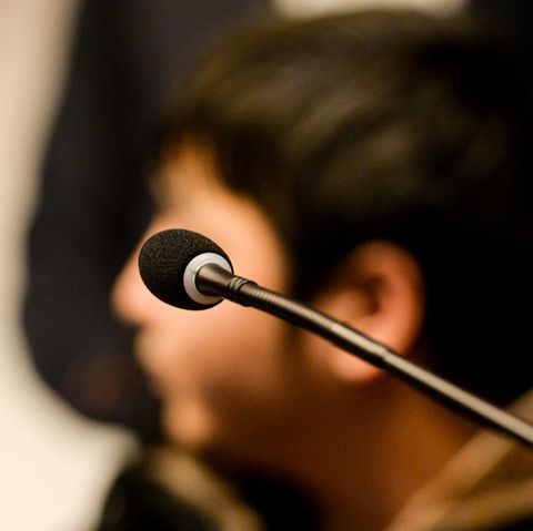 Der Angeklagte Hussein K. hat gestanden, eine junge Frau missbraucht, gewürgt und bewusstlos ins Wasser gelegt zu haben