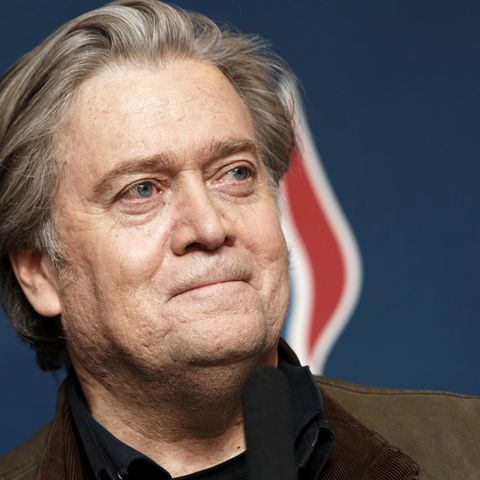 In den USA ist Steve Bannon tief gefallen, an Gefährlichkeit  hat er nichts eingebüsst.