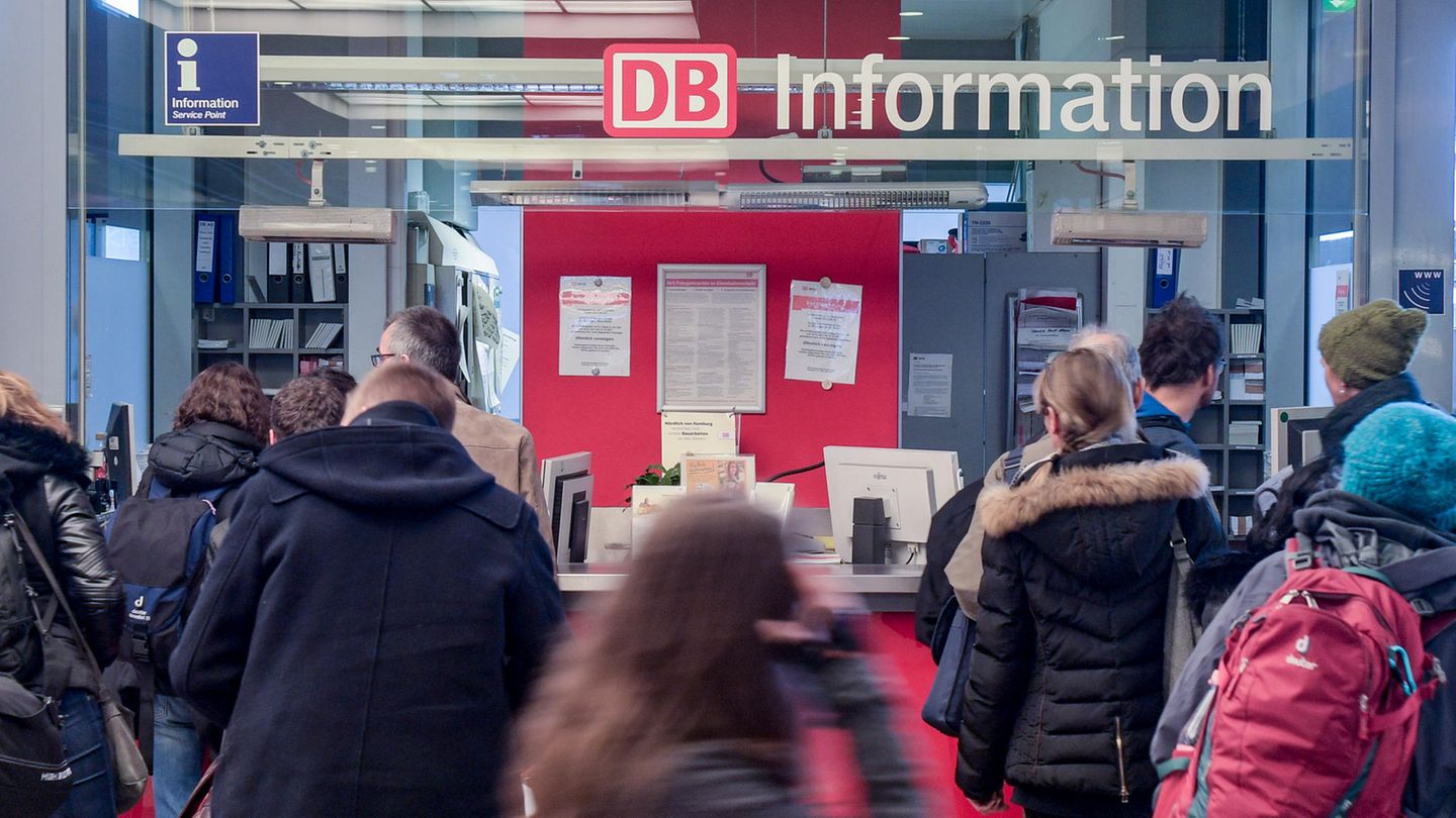 Kritik gibt es immer wieder über die schlechte Informationspolitik der Deutschen Bahn bei Unregelmäßigkeiten im Zugverkehr.