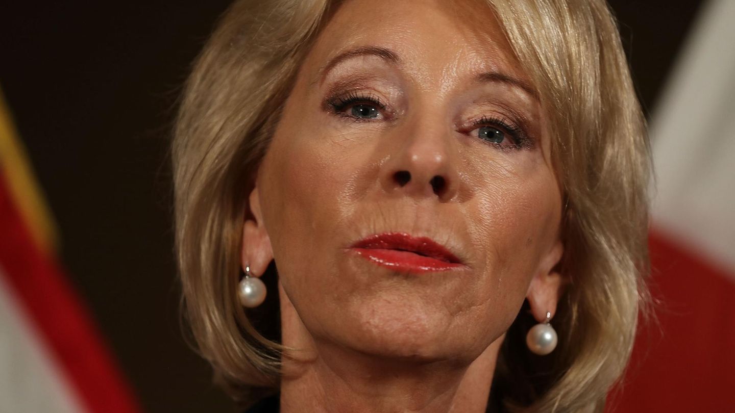 Betsy deVos