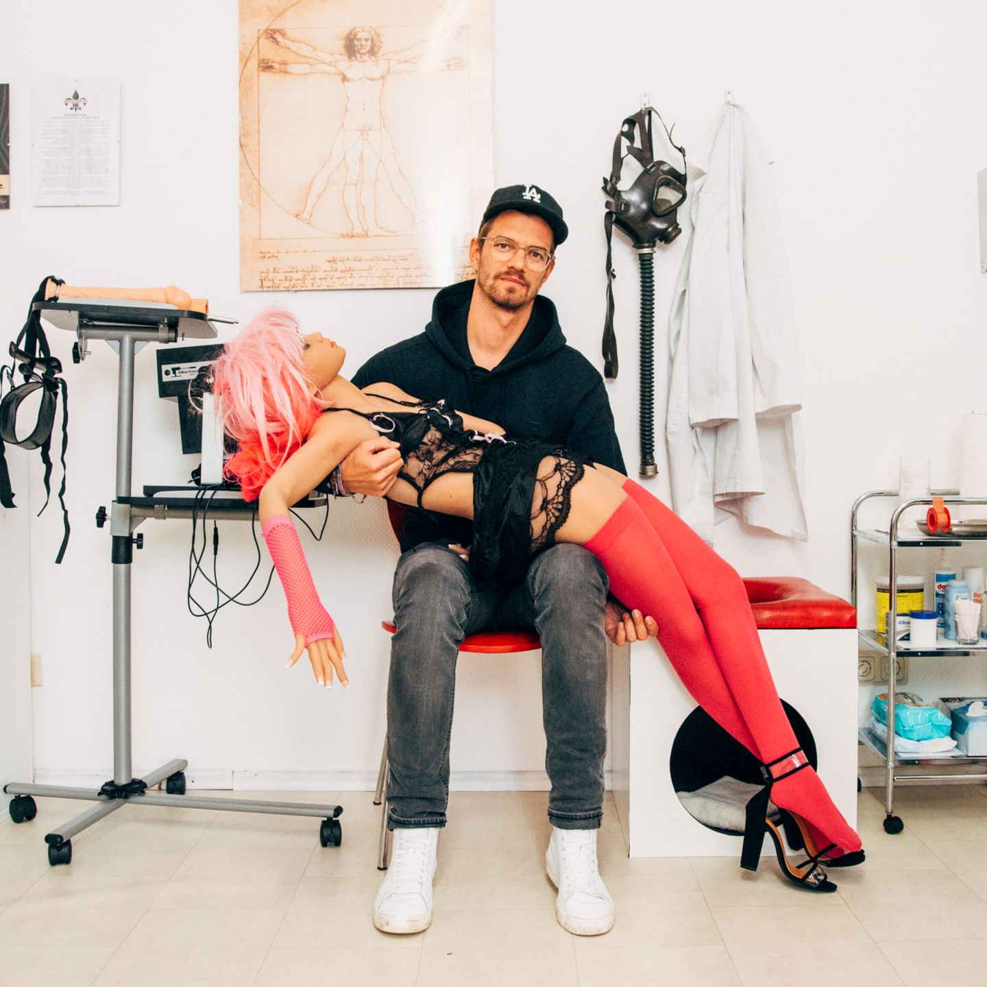 sexpuppen dortmund JWD. Magazin: Joko Winterscheidt im Sexpuppen-Bordell in Dortmund