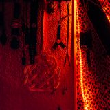 Manches von dem Equipment wäre für Puppen sinnlos: Hier mieten immer wieder auch Sexarbeiterinnen aus Fleisch und Blut Räume. 