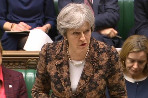 Premierministerin Theresa May spricht im Londoner Parlament