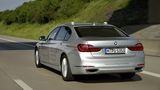 BMW autonom auf der Autobahn unterwegs