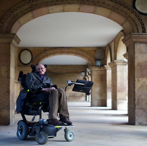 "Ich bin der Archetypus eines behinderten Genies." Stephen Hawking auf einem Foto von 2013