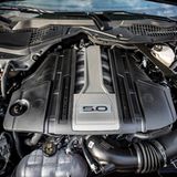 Der V8 im Ford Mustang 5.0 V8 GT Cabriolet lieferte 450 PS