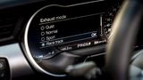 Das digitale Anzeigeinstrument im Ford Mustang 5.0 V8 GT Cabriolet bietet zahlreiche Darstellungsoptionen