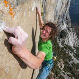 Fingerübung  Adam Ondra in der Schlüsselstelle der "Dawn Wall" 11. Grad, Yosemite. Der 25 Jährige Tscheche ist ein Ausnahmekletterer. Bereits mit 13 gehörte er zur Weltspitze. 