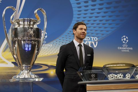 Xabi Alonso bei der Auslosung des CL-Achtelfinales