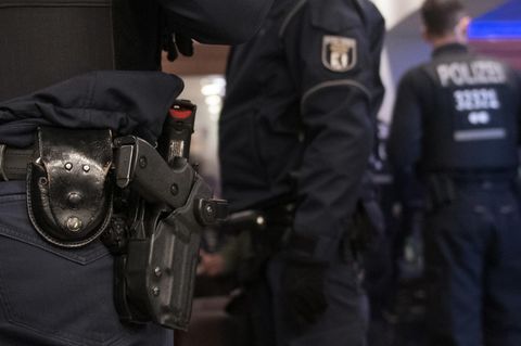 Polizisten in Berlin (Symbolbild)