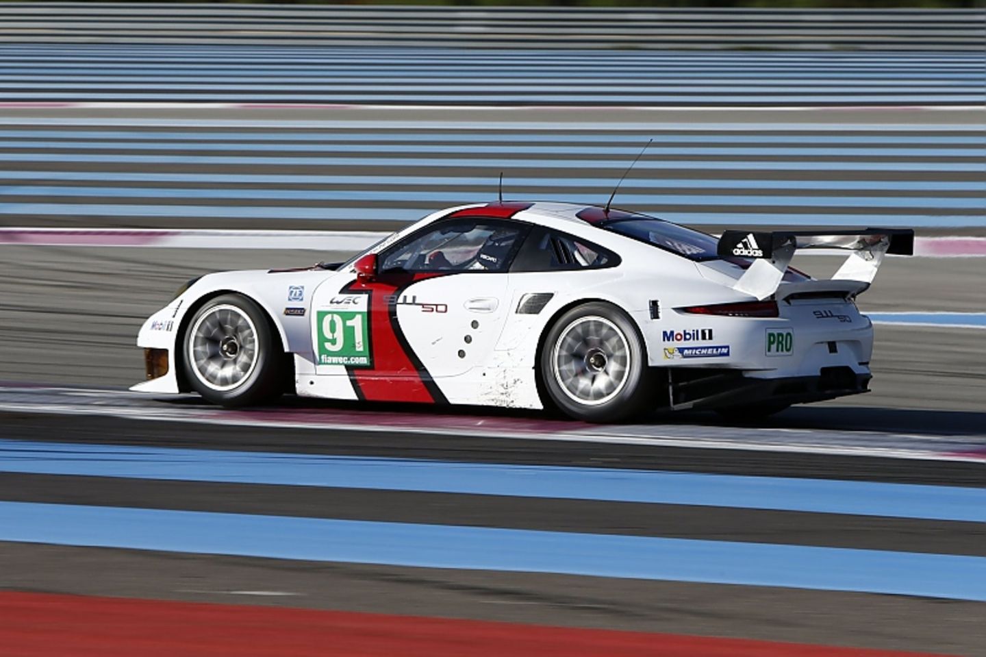 Le Mans Porsche 911 RSR 2013