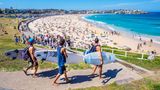 Platz 10: Es ist zwar nicht die Hauptstadt des fünften Kontinents, aber die größte Metropole: Sydney ist auch bei Touristen das Top-Ziel und als Ausgangspunkt für Reisen durch Australien beliebt - im Bild Bondi Beach vor den Toren der Stadt.