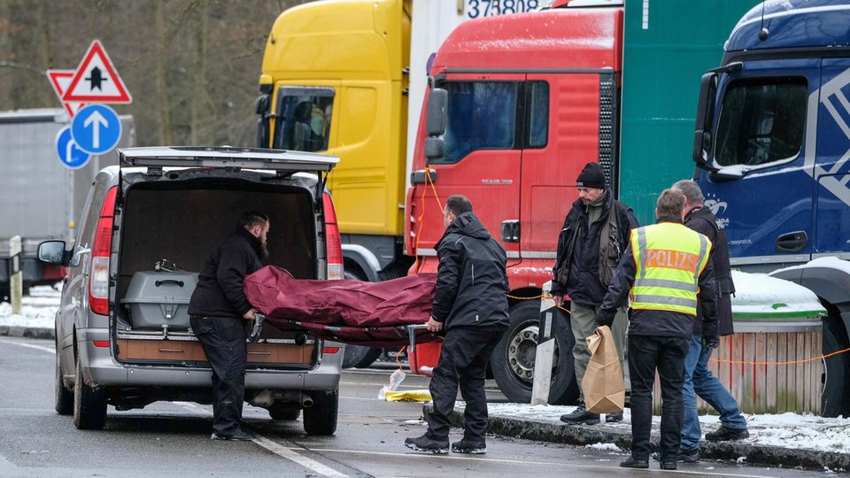 Nachrichten aus Deutschland: Toter Lkw-Fahrer in Nürnberg auf Rastplatz gefunden