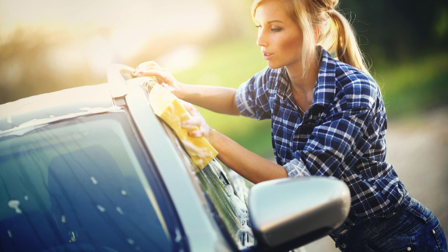 Auto-Frühjahrsputz - gegen Salzkrusten, Split und Dreck