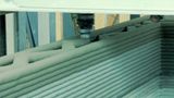 Der innere Hohlraum dient der Isolation, die Streben der Stabilität.