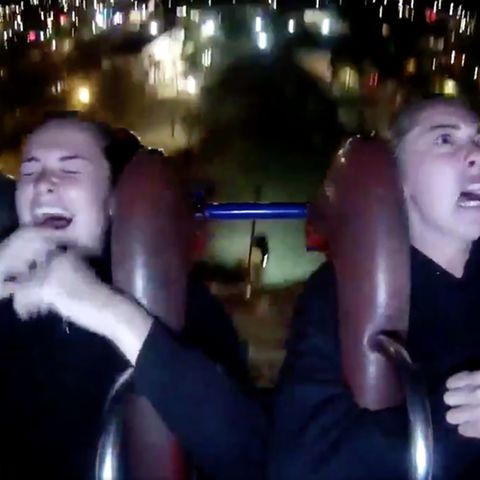 Megan Connolly auf der Achterbahn Megan Connolly auf der Achterbahn