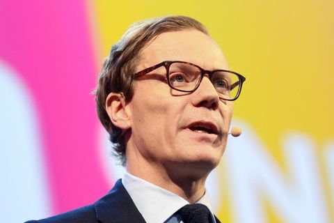 Datenmissbrauch-Skandal bei Facebook: Chef von Cambridge Analytica suspendiert
