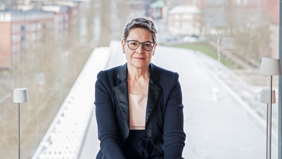 #Metoo-Debatte: Neue Aufgaben: Simone Menne ist heute Mentorin und Aufsichtsrätin in großen Konzernen: BMW, DHL und neuerdings Johnson Controls International Neue Aufgaben: Simone Menne ist heute Mentorin und Aufsichtsrätin in großen Konzernen: BMW, DHL und neuerdings Johnson Controls International