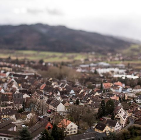 Staufen im Breisgau: Ein schwerer Fall von Kindesmissbrauch erschüttert die Kleinstadt