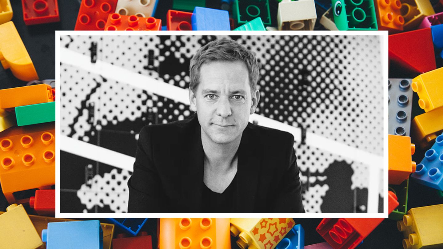 Lars Silberbauer ist verantwortlich für die weltweiten Social-Media-Kanäle von Lego
