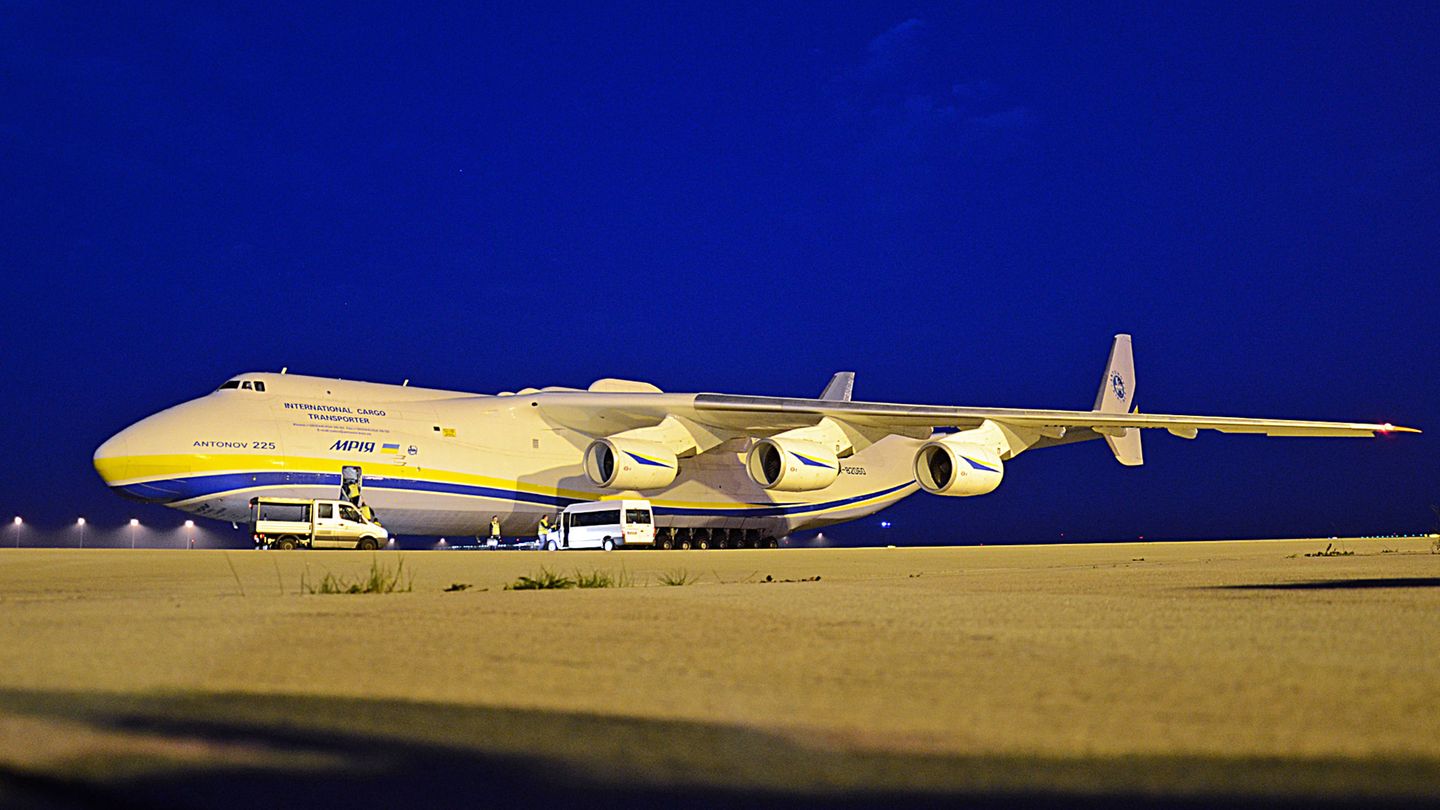 Antonov An-225