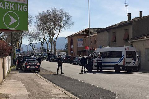 Trèbes bei Carcassonne: Geiselnahme in Frankreich beendet - Polizei setzt Geiselnehmer außer Gefecht