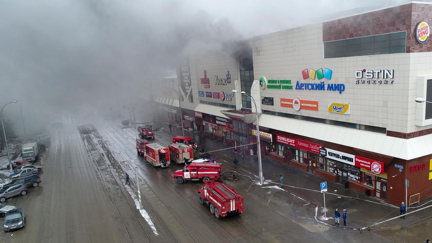 Unter den Opfer des Einkaufszentrumsbrands in Russland sollen viele Kinder sein