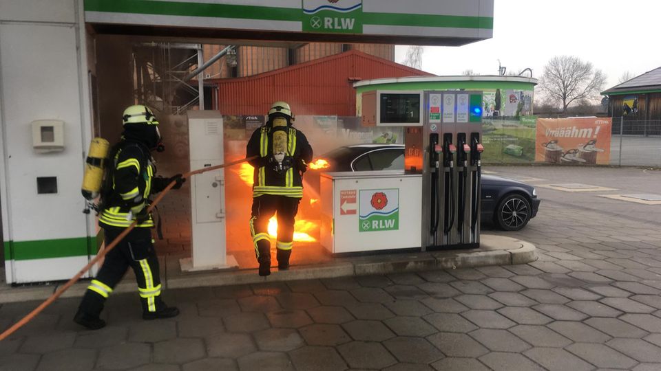 Nachrichten Deutschland Lage Nachrichten aus Deutschland: Brennender Pkw in Lage