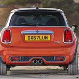 Auch die Heckansicht beim Mini Cooper ist weitgehend gleich geblieben