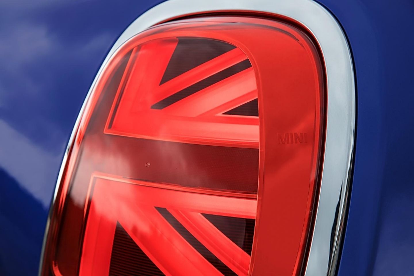 Und auch die Rückleuchten machen beim Mini Cooper jetzt auf very british