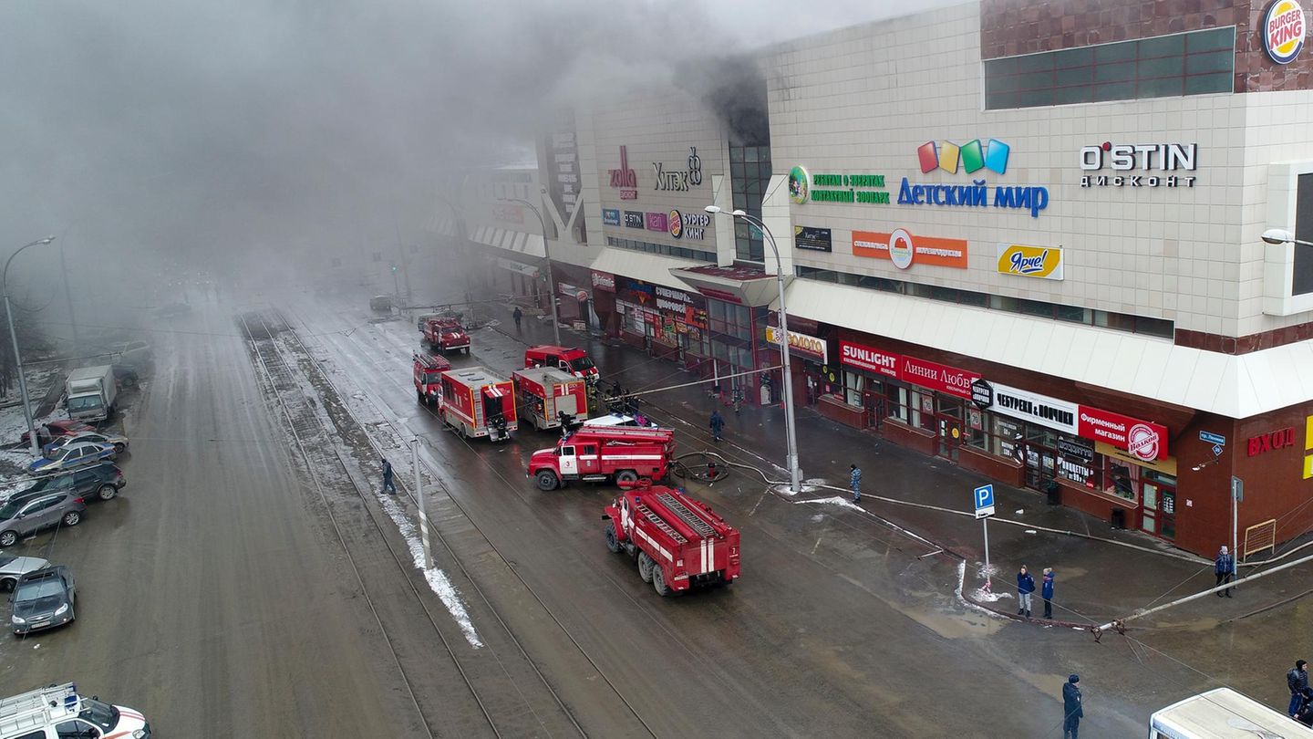 Brand Einkaufszentrum Sibirien