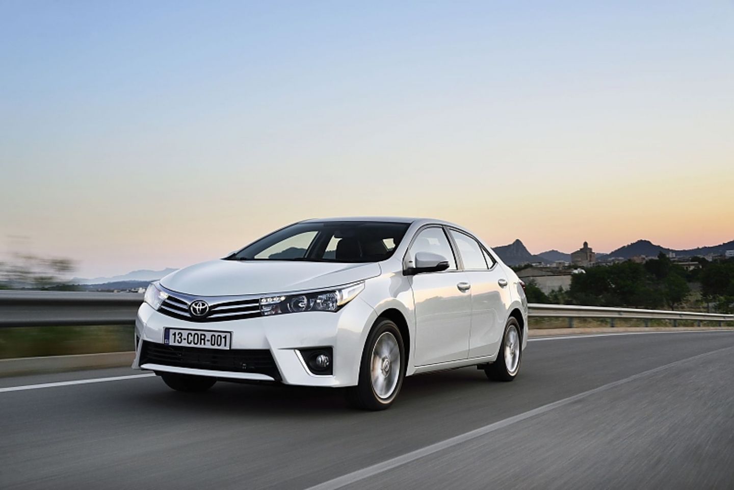 Toyota Corolla E170 elfte Generation 2013