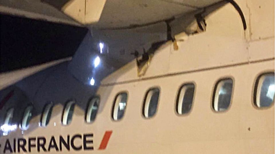 Die Atr 42-500 der französischen Regionalfluggesellschaft Hop!  Der Zwischenfall ereignete sich am 25. März auf dem Flug von Paris nach Aurillac.