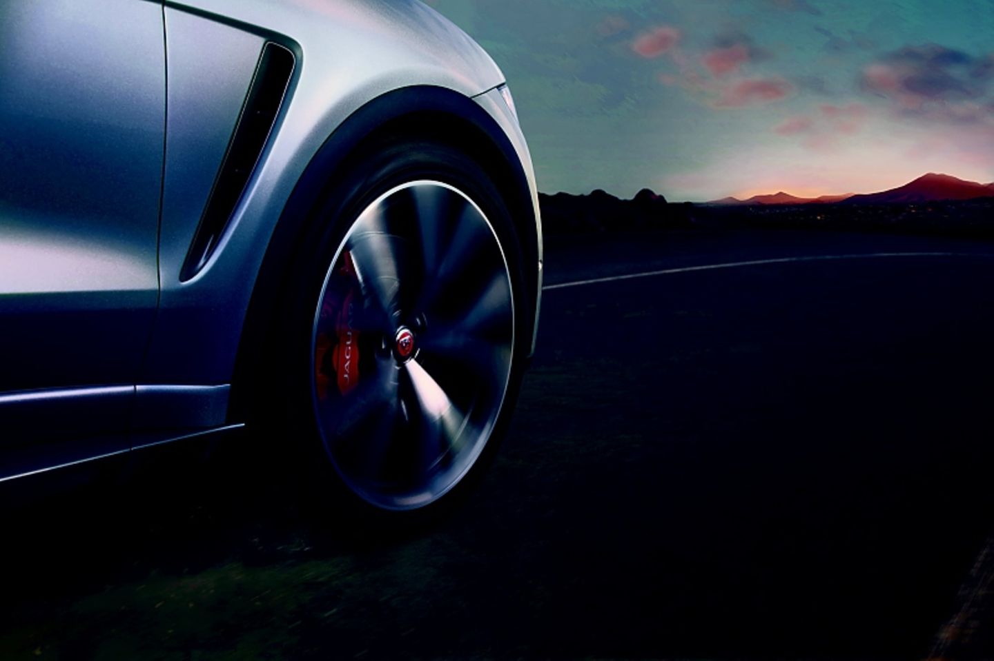 Jaguar F-Pace SVR