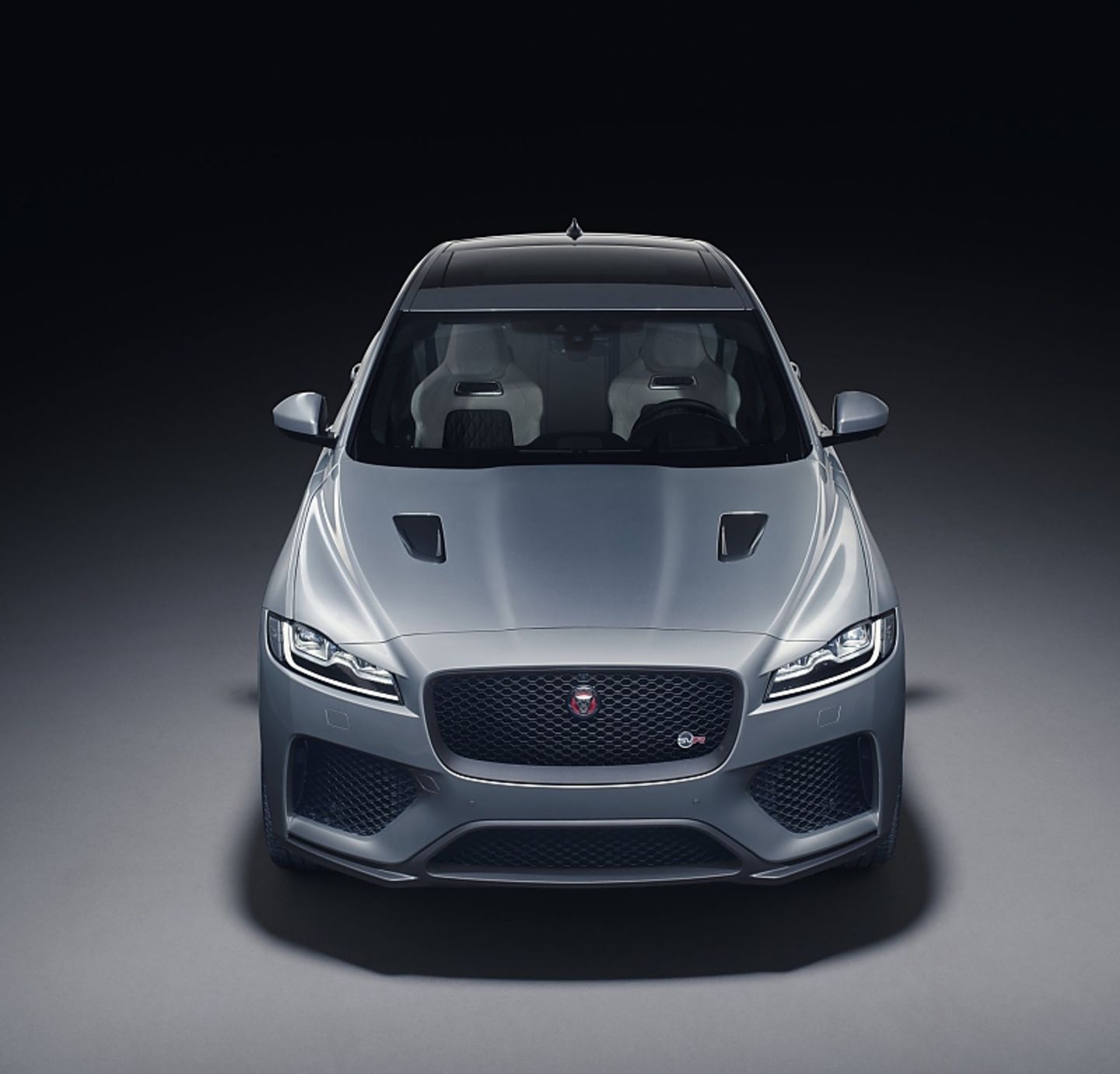 Jaguar F-Pace SVR
