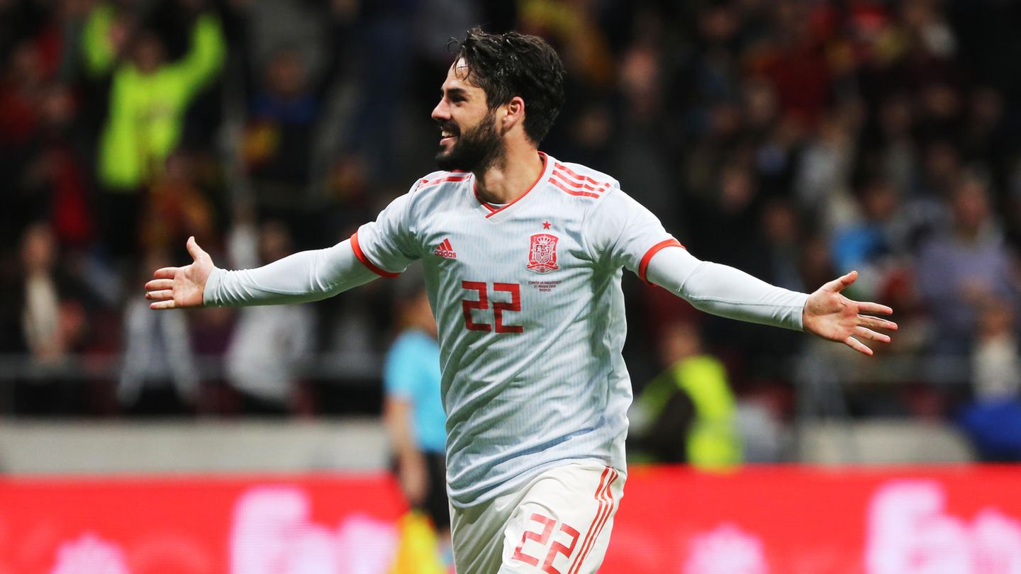 Isco im Trikot Spaniens beim Spiel gegen Argentinien