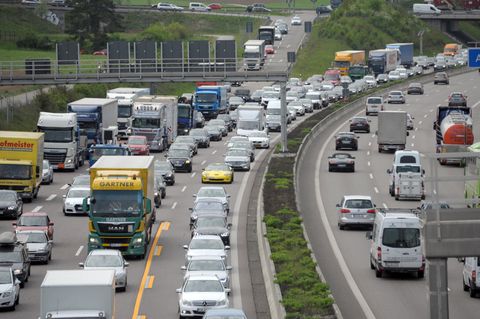 Oster-Stau ist auch auf der A 8 zu erwarten
