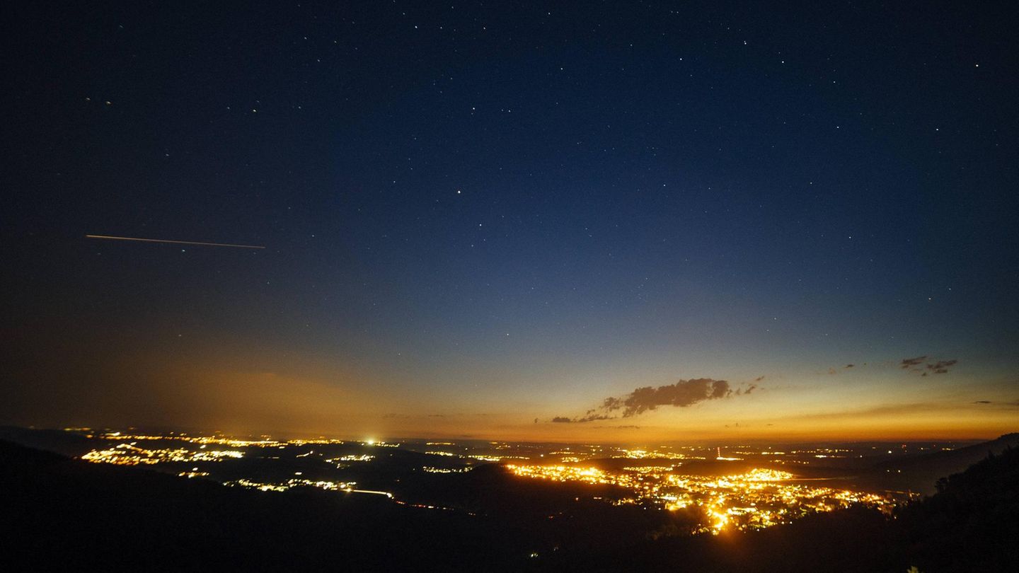 Zelten mit Ausblick in der schwäbischen Alb in Baden-Württemberg.