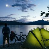 „Hätte ich gewusst, wie schön es direkt vor der Haustüre sein kann, wäre ich schon früher durch Deutschland gereist“, so Semsch’s Fazit nach seiner letzten Nacht im Zelt am Walchensee in Bayern.