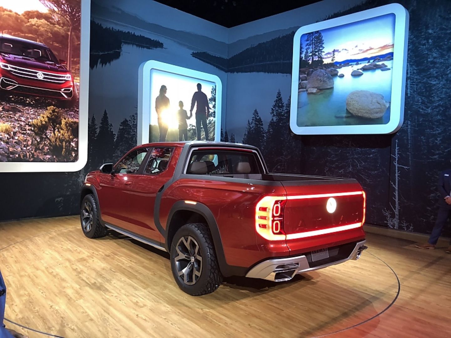 VW Atlas Tanoak