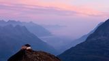 Bild 1 von 13 der Fotostrecke zum Klicken:  Schöner als auf dem Brunnenkogelhaus in den Stubaier Alpen kann Hüttenzauber nicht sein.
