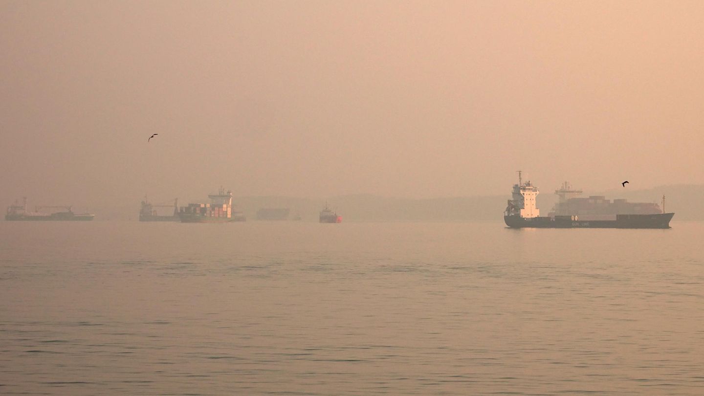 Schiffe am Nord-Ostsee-Kanal Schiffe am Nord-Ostsee-Kanal