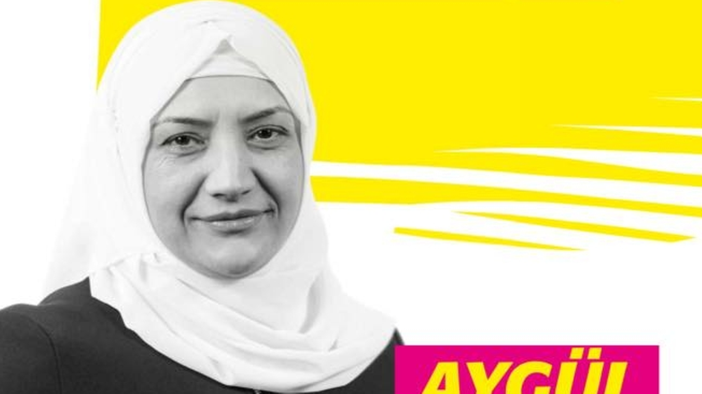 Mit diesem Plakat macht die FDP-Politikerin Aygül Kilic Wahlwerbung in Neumünster