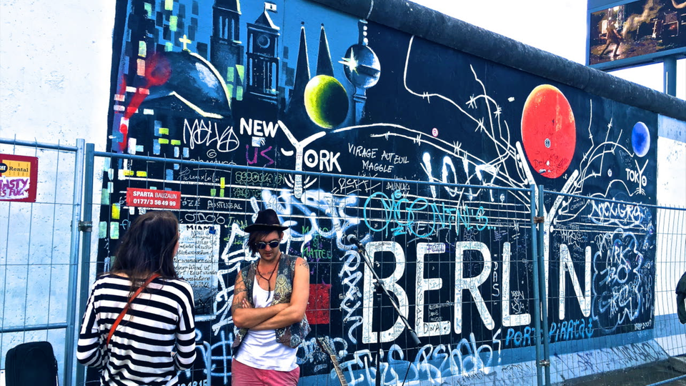 Feierkultur: Ballermann Berlin: über die Party-Gäste aus der ganzen Welt - und die genervten Anwohner