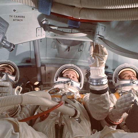 Astronauten Ed White, Roger Chaffee and Gus Grissom während einer Trainingseinheit