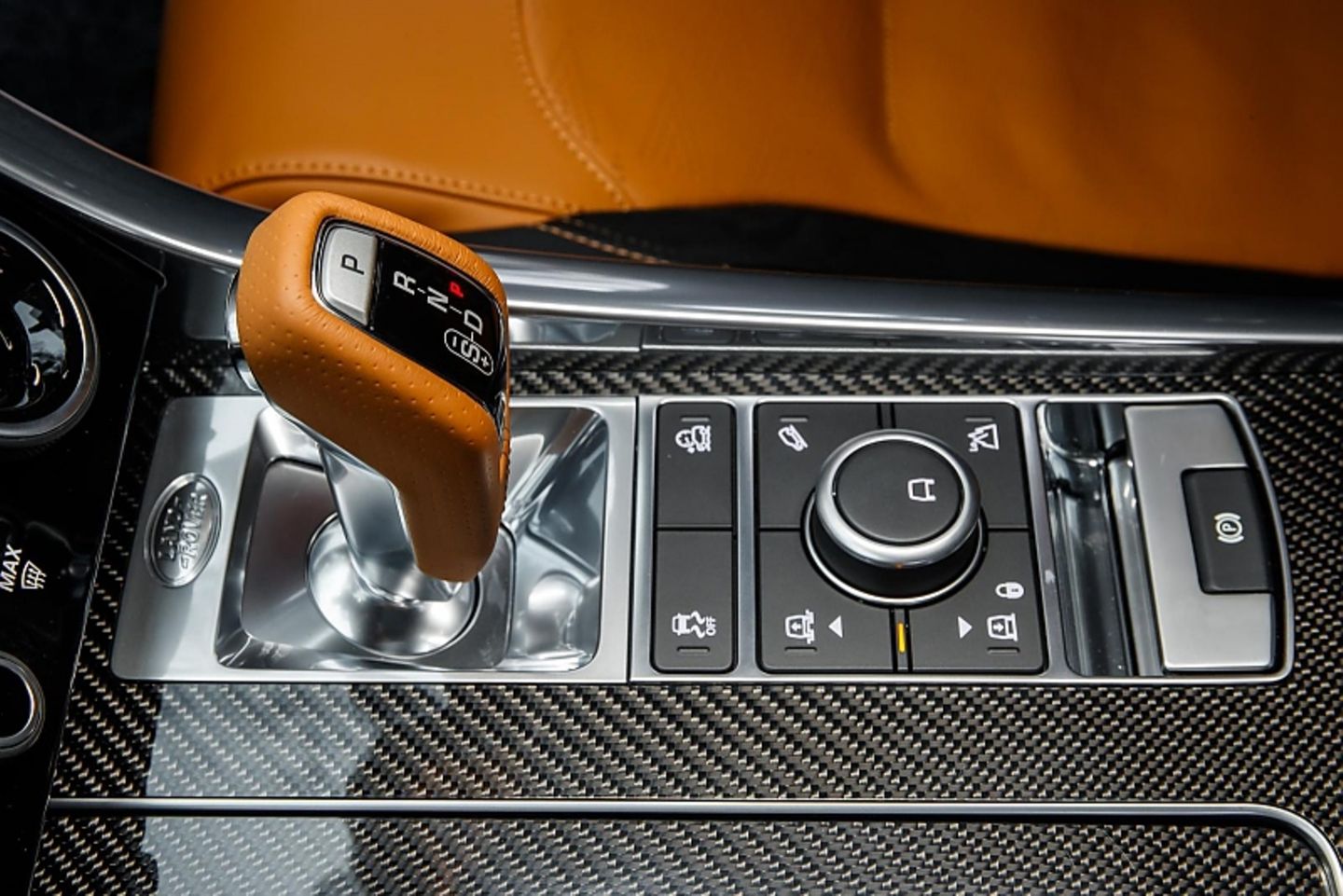 Die Automatik im Range Rover Sport SVR hat acht Gänge