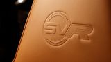 Geprägze Logos im Range Rover Sport SVR