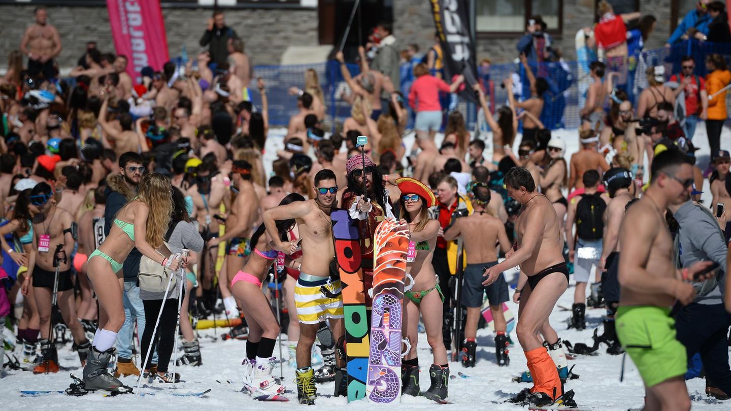 Könnte auch auf Mallorca sein – ist aber in den schneebedeckten russischen Bergen