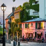 Die malerischen Gassen Montmartres muss man als Parisreisender besucht haben